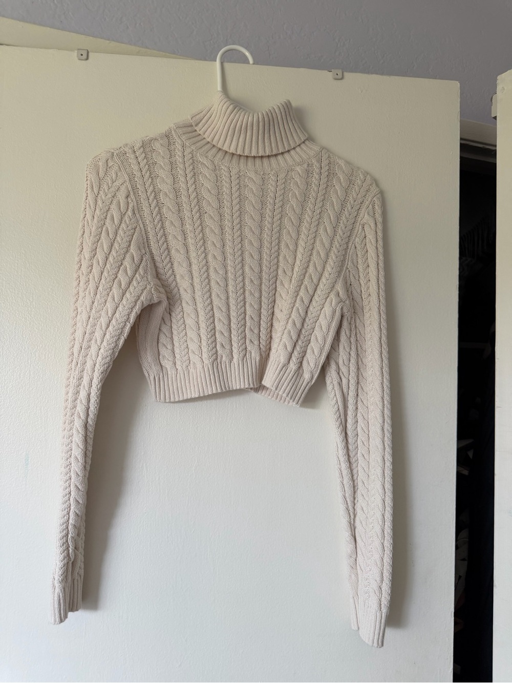 La Hearts Cream Cable-Knit Cropped Turtleneck Sweater